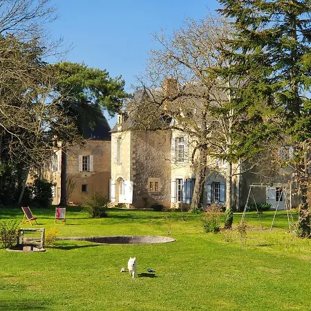 Manoir Du Bellay 住宿加早餐酒店 蒙特勒伊贝莱